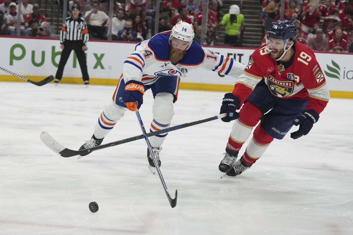 Edmonton Oilers sign defenceman Ekholm to three-year, $12-million extension | iNFOnews.ca