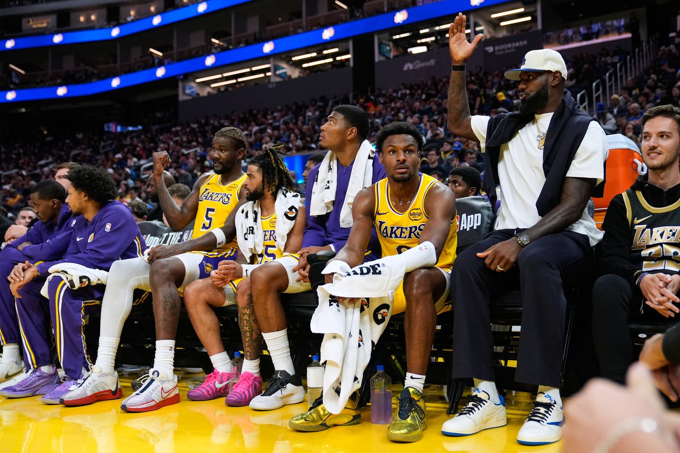 LeBron James will miss opening night of his record 23rd NBA season due to sciatica | iNFOnews.ca LeBron James will miss opening night of his record 23rd NBA season due to sciatica | iNFOnews.ca