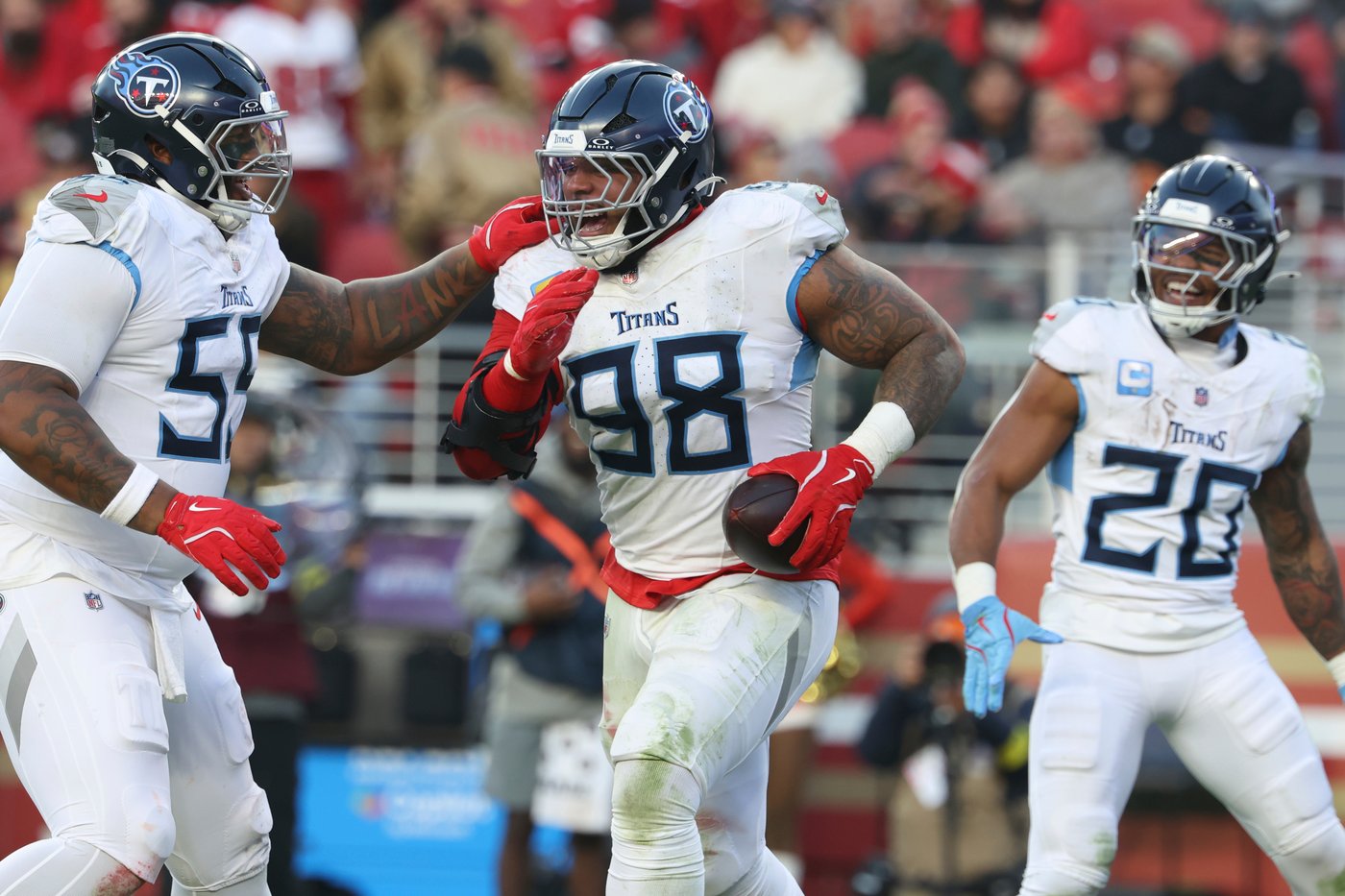 Titans' Jeffery Simmons records a sack, forced fumble and a TD catch in loss to 49ers | iNFOnews.ca Titans' Jeffery Simmons records a sack, forced fumble and a TD catch in loss to 49ers | iNFOnews.ca