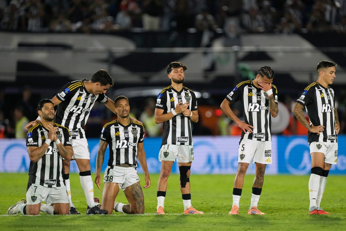 Argentine club Lanus wins Copa Sudamericana after three penalty saves by Losada | iNFOnews.ca