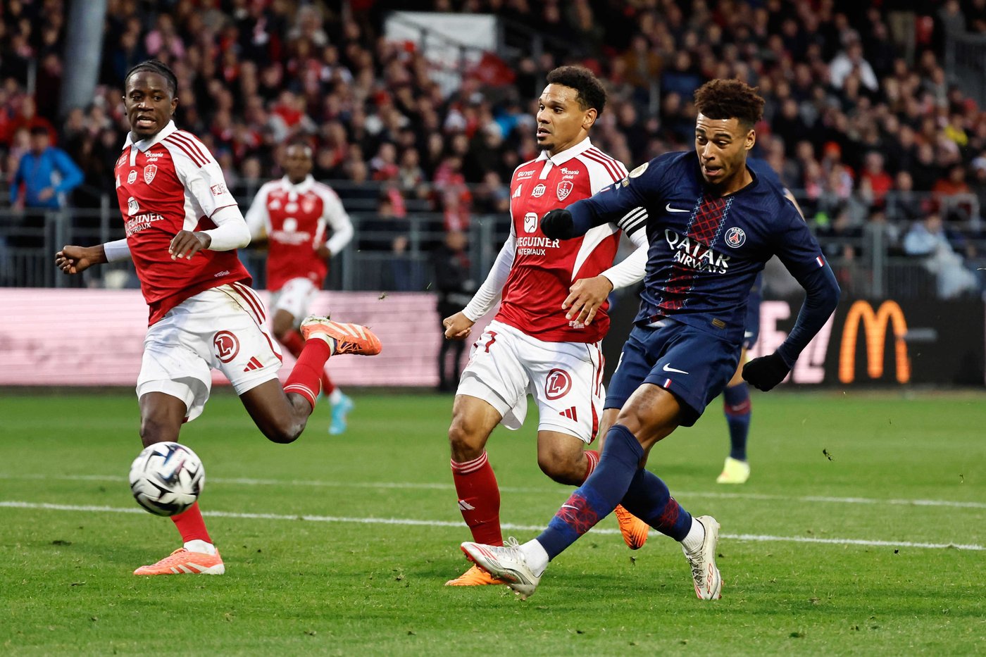 PSG forward Désiré Doué faces several weeks out with a thigh tear | iNFOnews.ca PSG forward Désiré Doué faces several weeks out with a thigh tear | iNFOnews.ca