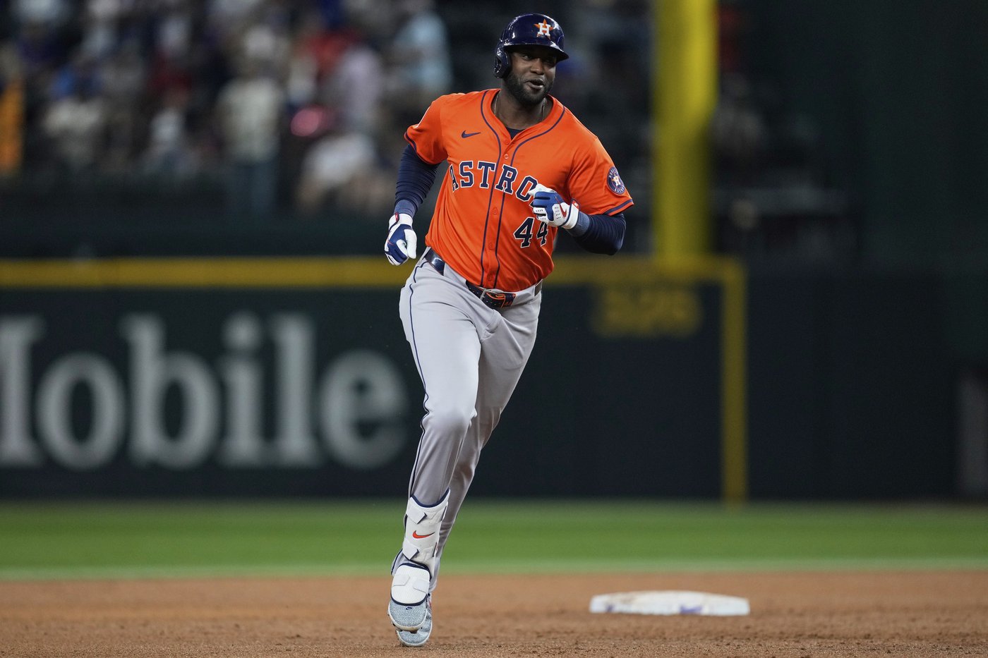 Hunter Brown outduels Jacob deGrom as Astros rout Rangers 11-0 | iNFOnews.ca