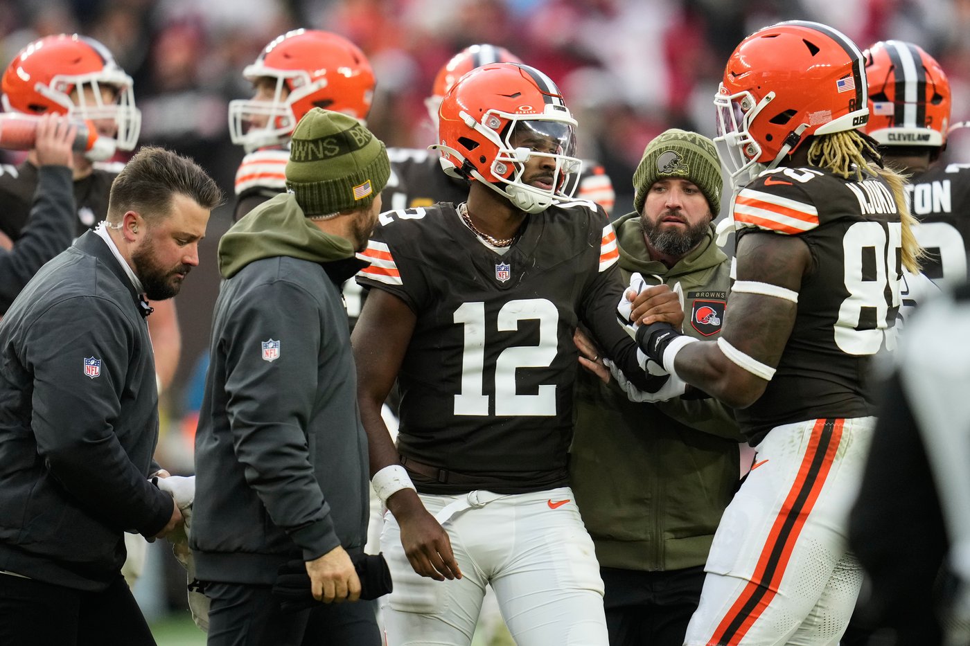 Shedeur Sanders' solid first half not enough as Browns fall to 49ers in his first home start | iNFOnews.ca