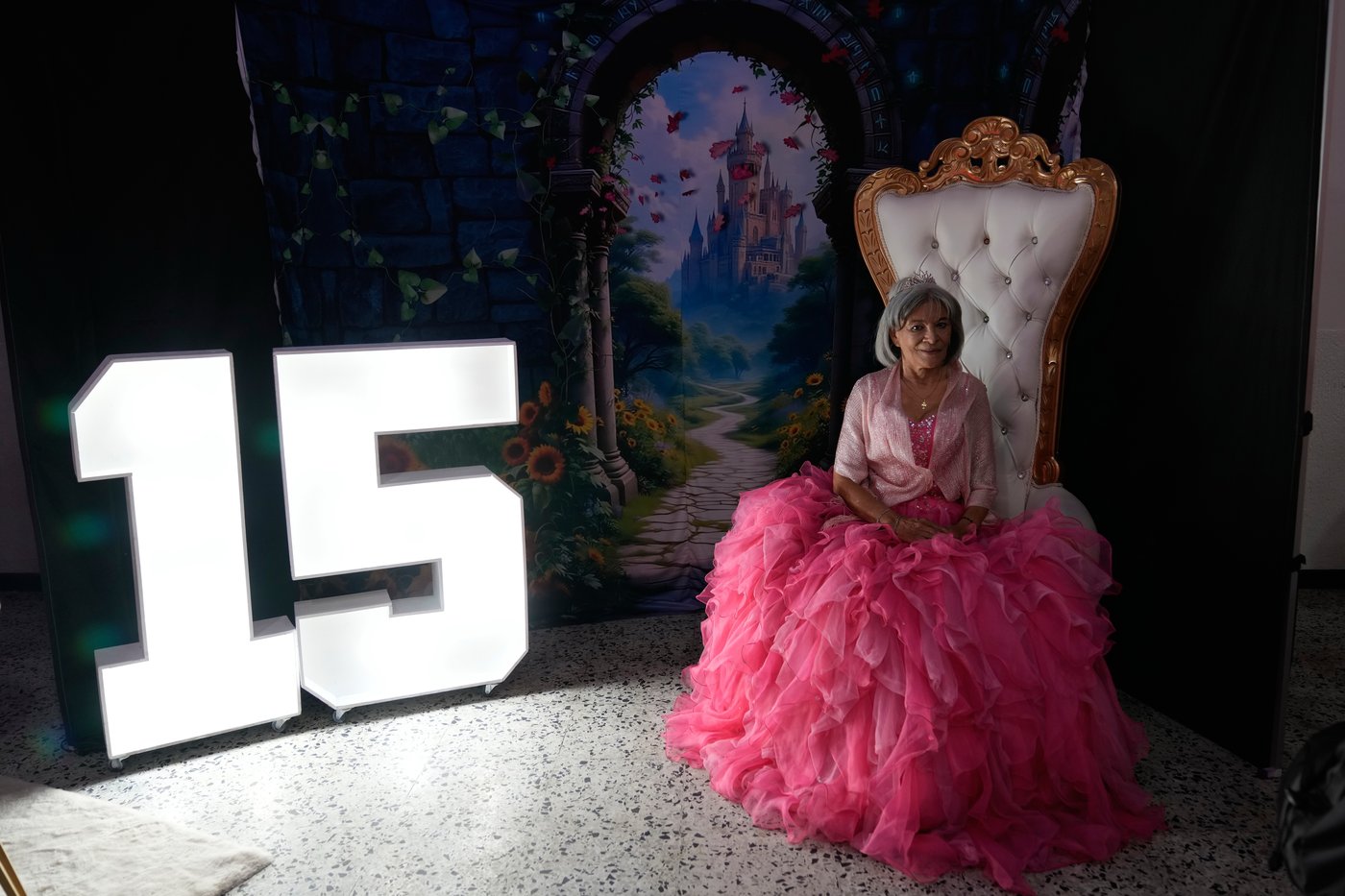 Grandmothers in Colombia get the quinceañera they never had | iNFOnews.ca Grandmothers in Colombia get the quinceañera they never had | iNFOnews.ca