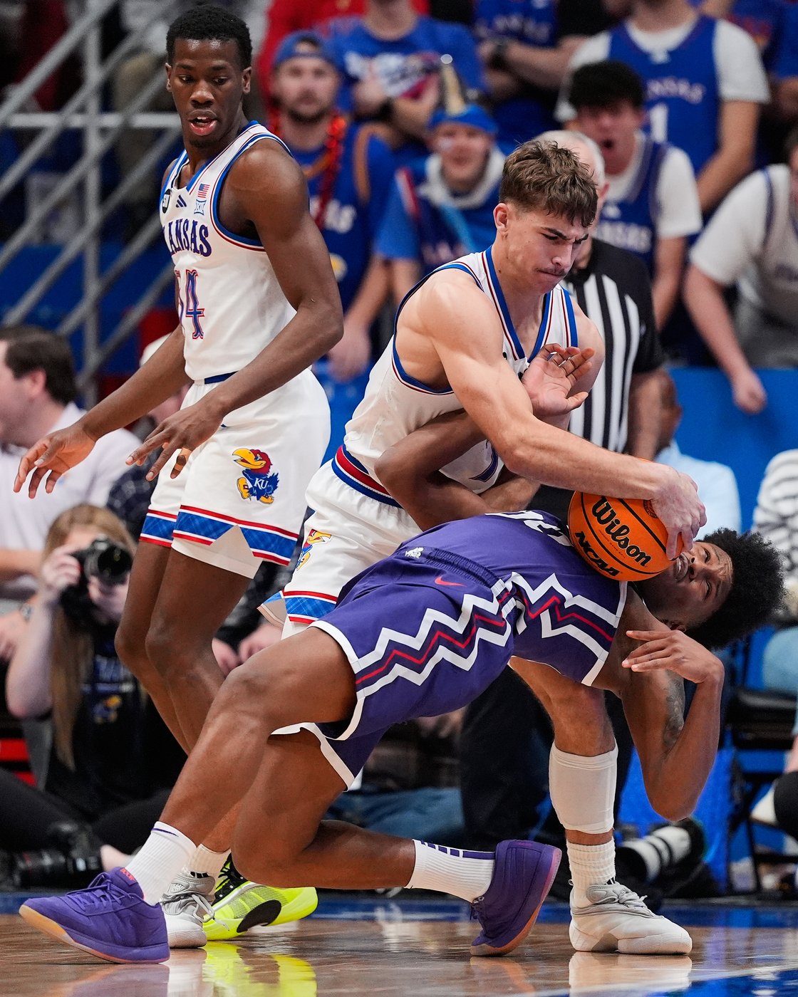 Kansas erases 16-point deficit, beats TCU 104-100 in overtime | iNFOnews.ca