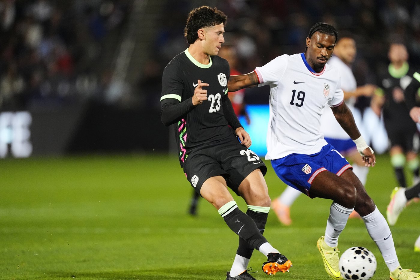 Wright scores twice as US rallies to beat Australia 2-1 in friendly as Pulisic leaves with injury | iNFOnews.ca Wright scores twice as US rallies to beat Australia 2-1 in friendly as Pulisic leaves with injury | iNFOnews.ca