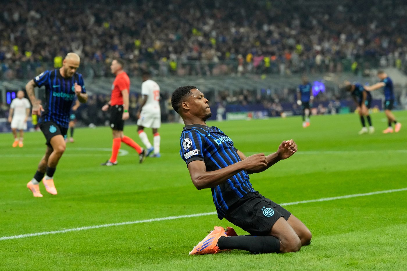 Mbappé and Kane star as Real Madrid and Bayern Munich earn big wins in Champions League | iNFOnews.ca
