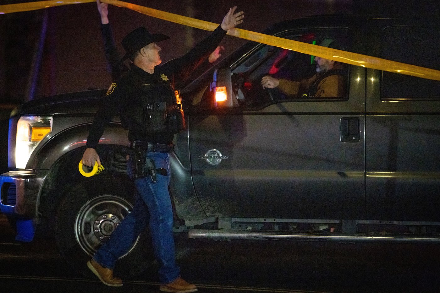 4 dead and 10 wounded in shooting at banquet hall in Stockton, California | iNFOnews.ca