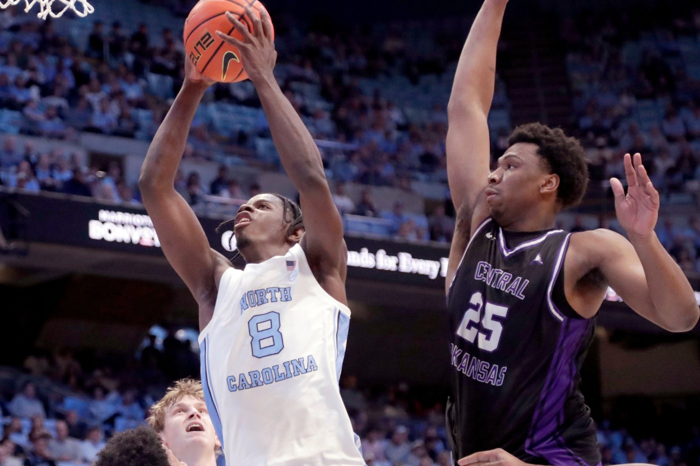 Newcomers Wilson and Bogavac power No. 25 North Carolina to a 94-54 rout of Central Arkansas | iNFOnews.ca Newcomers Wilson and Bogavac power No. 25 North Carolina to a 94-54 rout of Central Arkansas | iNFOnews.ca