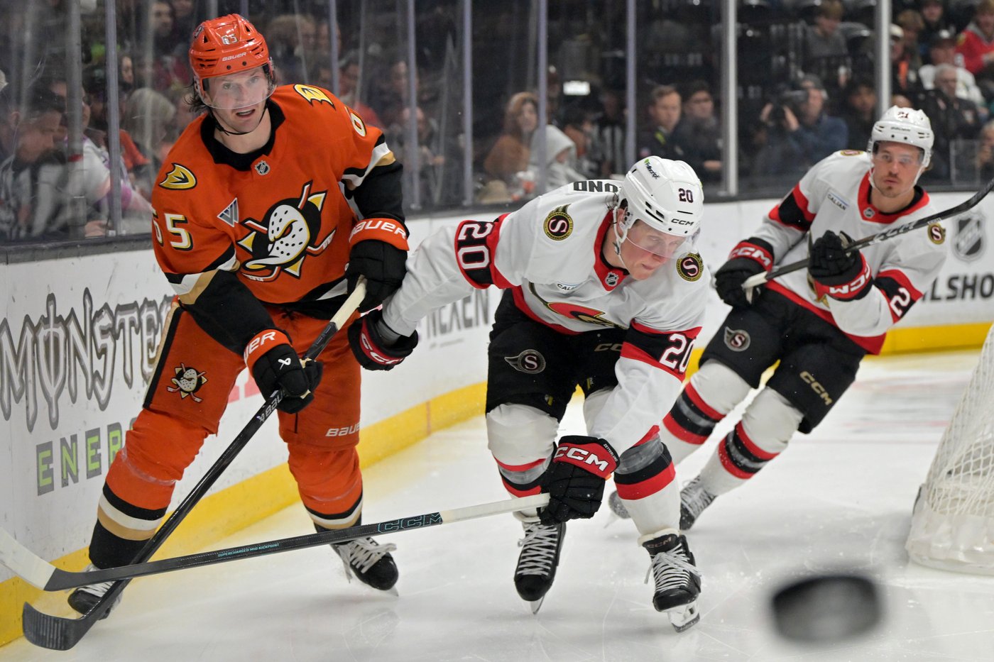 Batherson's deflection leads to winning goal in Senators' 3-2 victory over Ducks | iNFOnews.ca