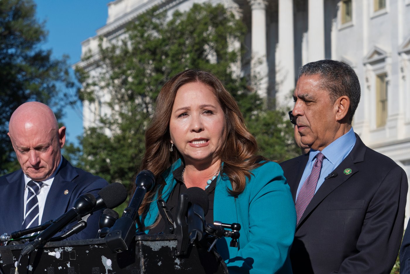 Adelita Grijalva sworn in as the House's newest member, paving the way for an Epstein files vote | iNFOnews.ca