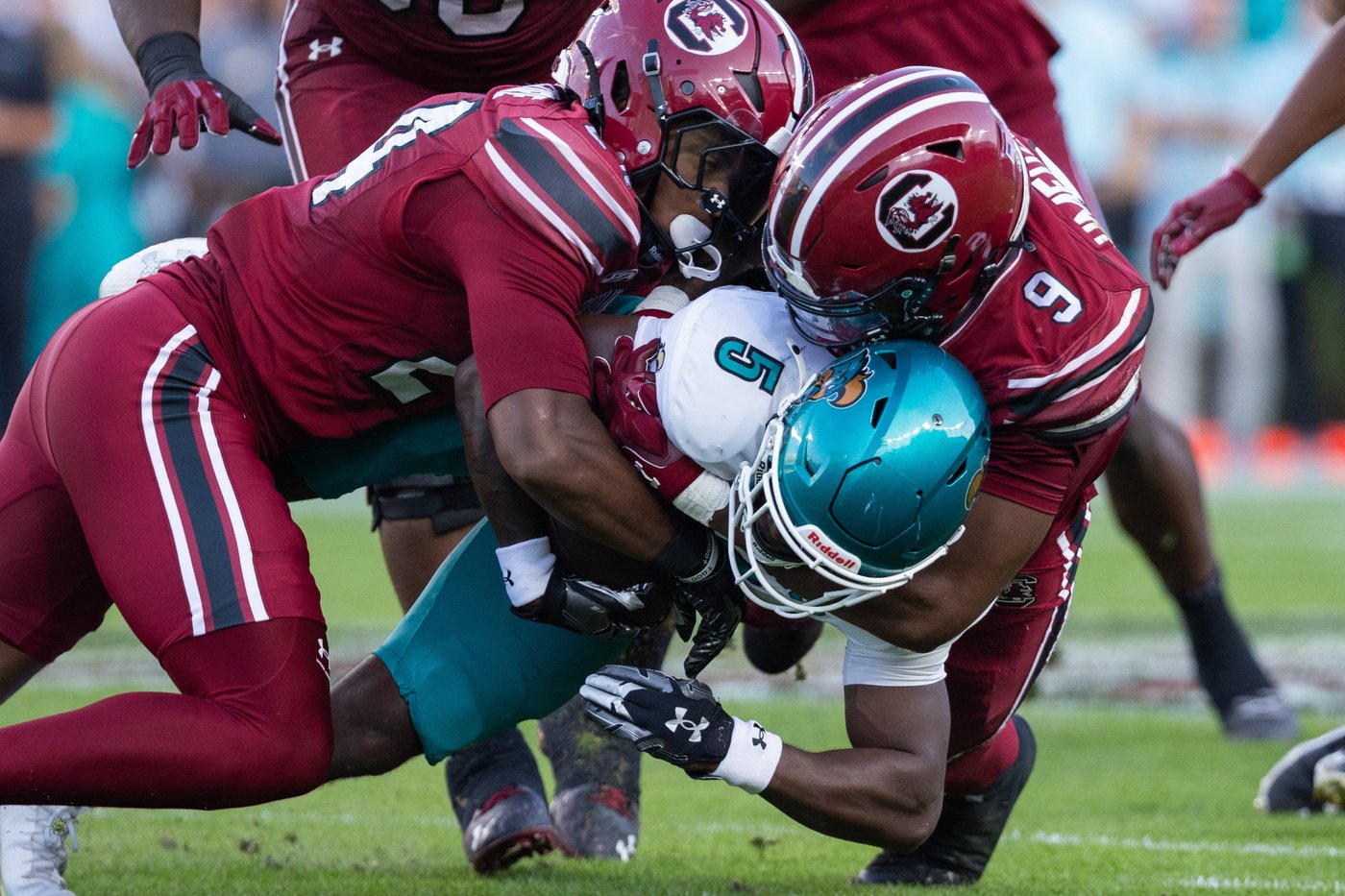 Sellers accounts for four TDs in South Carolina 51-7 rout of Coastal Carolina | iNFOnews.ca