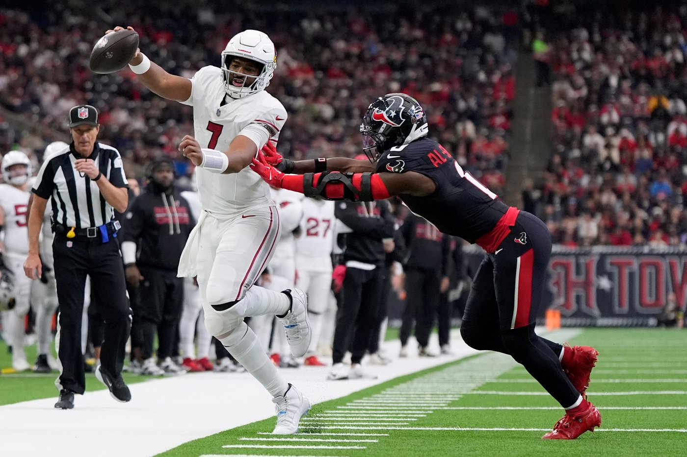 Falcons try to win their second straight road game when they face the Cardinals | iNFOnews.ca Falcons try to win their second straight road game when they face the Cardinals | iNFOnews.ca