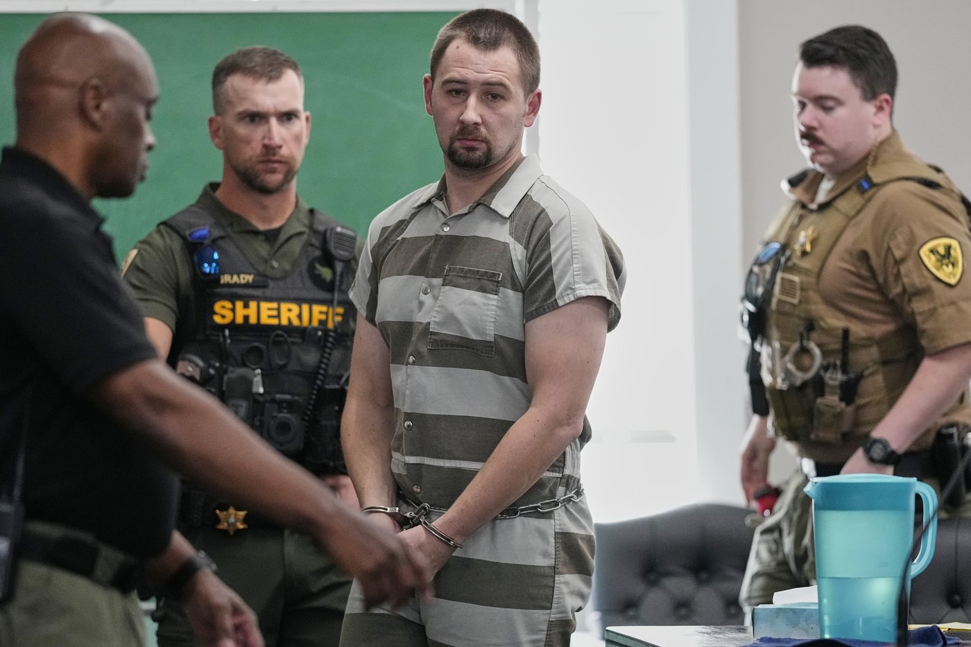 Case against Tennessee man accused of killing 4 people can move forward to grand jury, judge rules | iNFOnews.ca