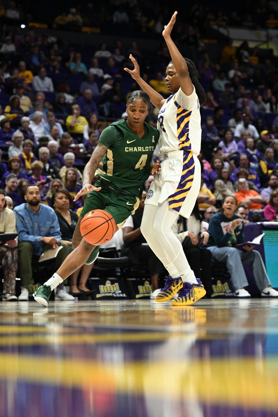 MiLaysia Fulwiley scores 22, No. 5 LSU women beat Charlotte 117-59 | iNFOnews.ca