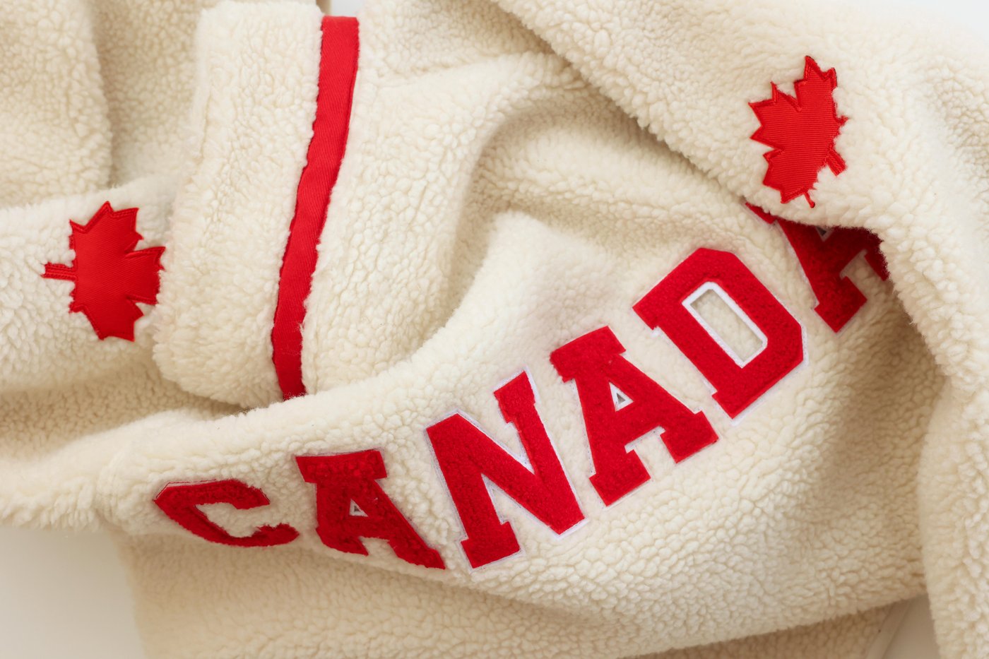 Internet-famous 'Heated Rivalry' Canada fleece jacket to go on sale | iNFOnews.ca