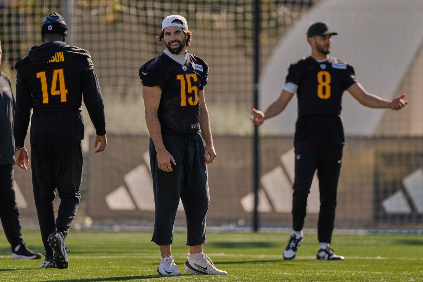 Kliff Kingsbury returns to Europe celebrating healthy Commanders offensive line | iNFOnews.ca