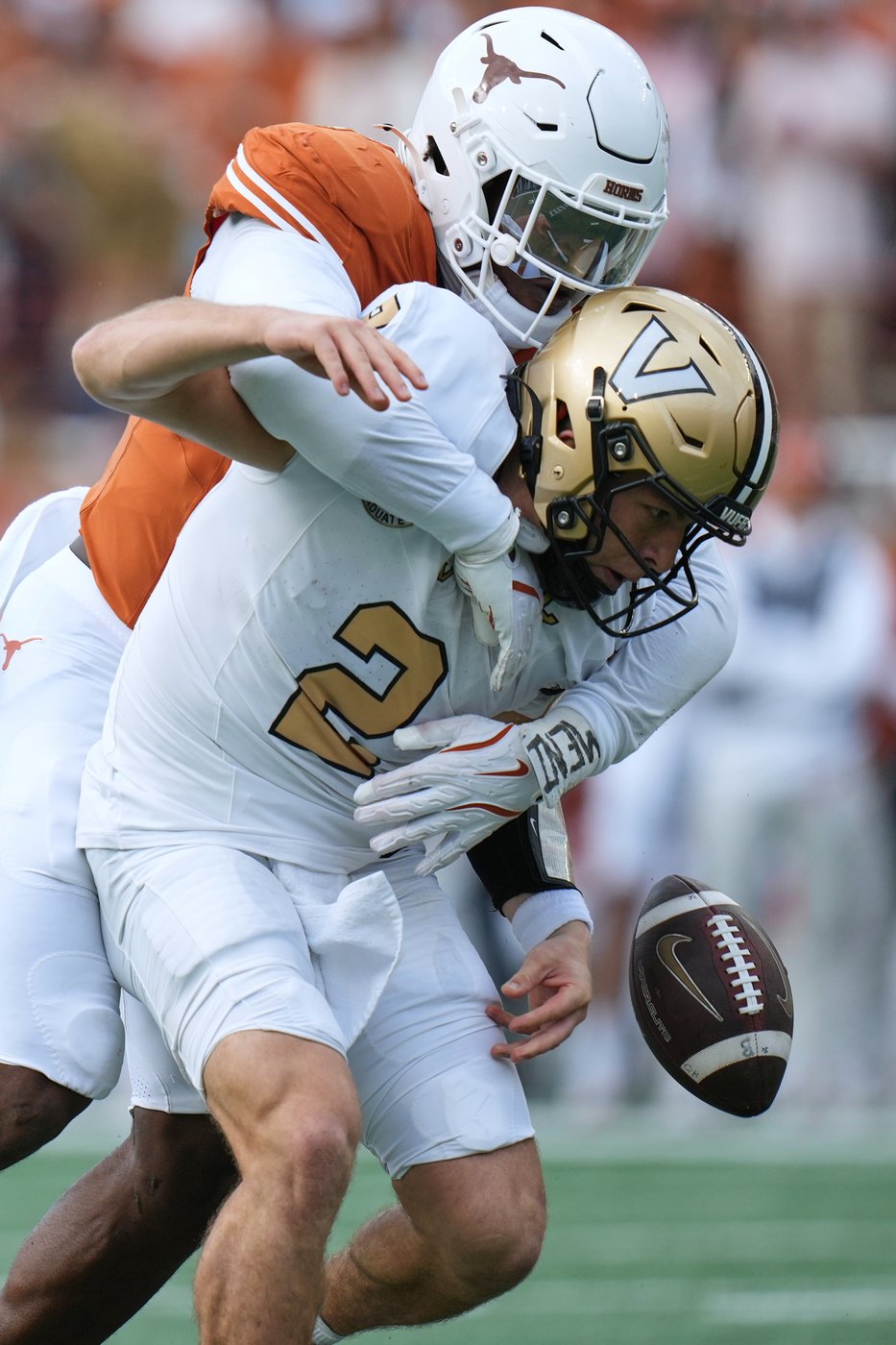 Vanderbilt rally fell shot as chance for statement road win turns into critical loss for Commodores | iNFOnews.ca