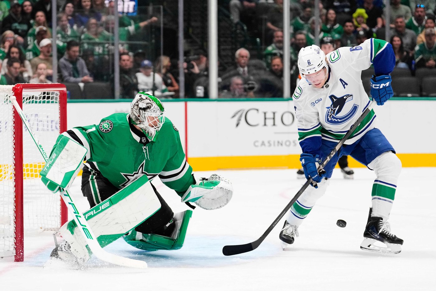 Max Sasson scores last of Vancouver's 3 quick goals, Canucks rally to beat Stars 5-3 | iNFOnews.ca Max Sasson scores last of Vancouver's 3 quick goals, Canucks rally to beat Stars 5-3 | iNFOnews.ca