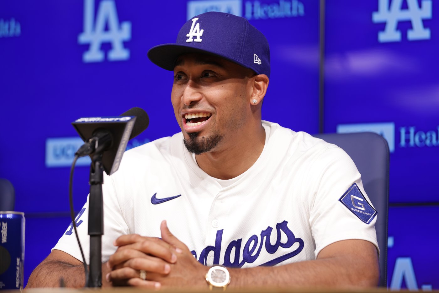 Cue the trumpets! Edwin Díaz lands in LA to start his new chapter with the champion Dodgers | iNFOnews.ca Cue the trumpets! Edwin Díaz lands in LA to start his new chapter with the champion Dodgers | iNFOnews.ca