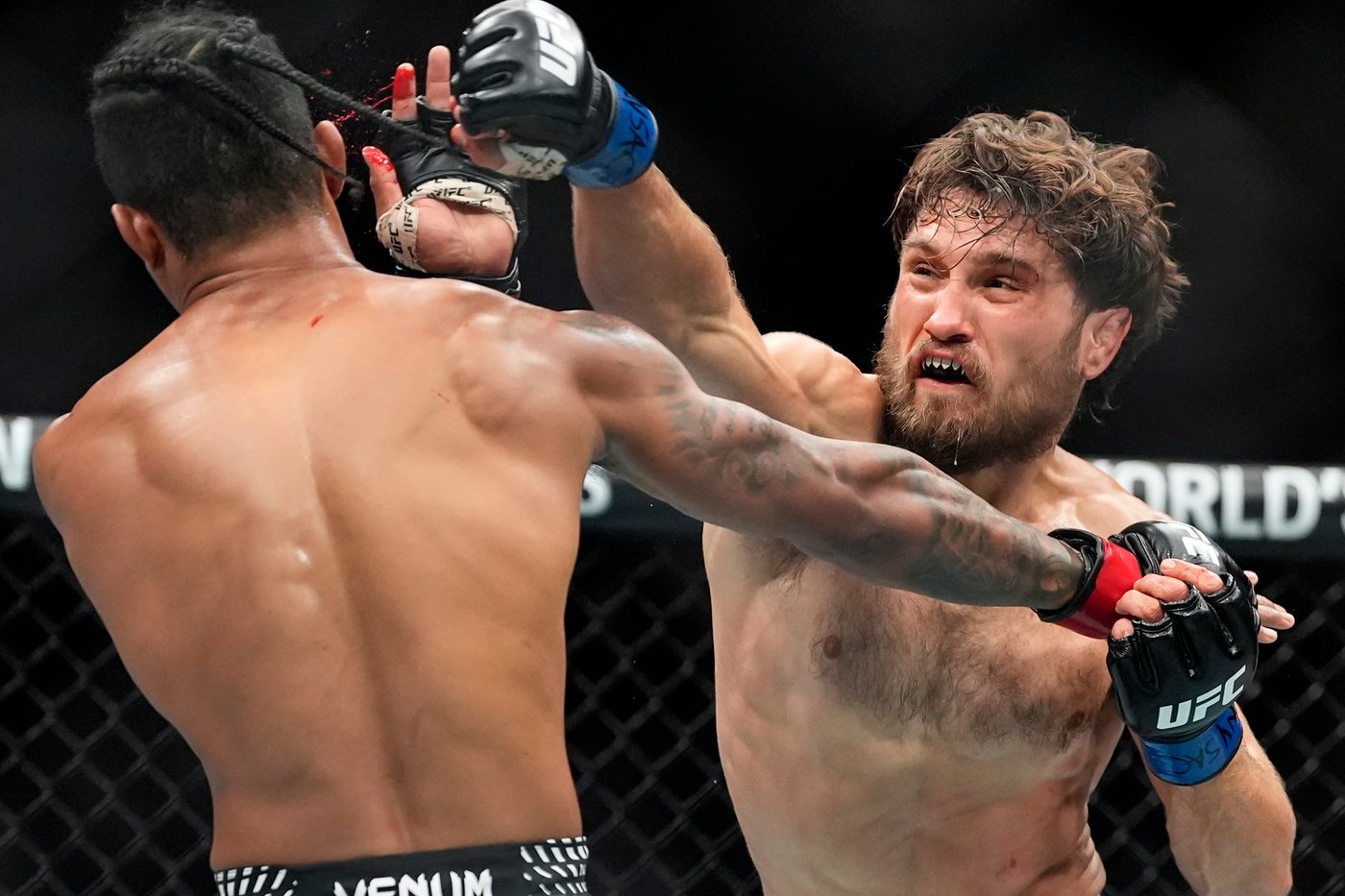 Islam Makhachev wins 170-pound title, ties UFC record with 16th straight victory | iNFOnews.ca Islam Makhachev wins 170-pound title, ties UFC record with 16th straight victory | iNFOnews.ca