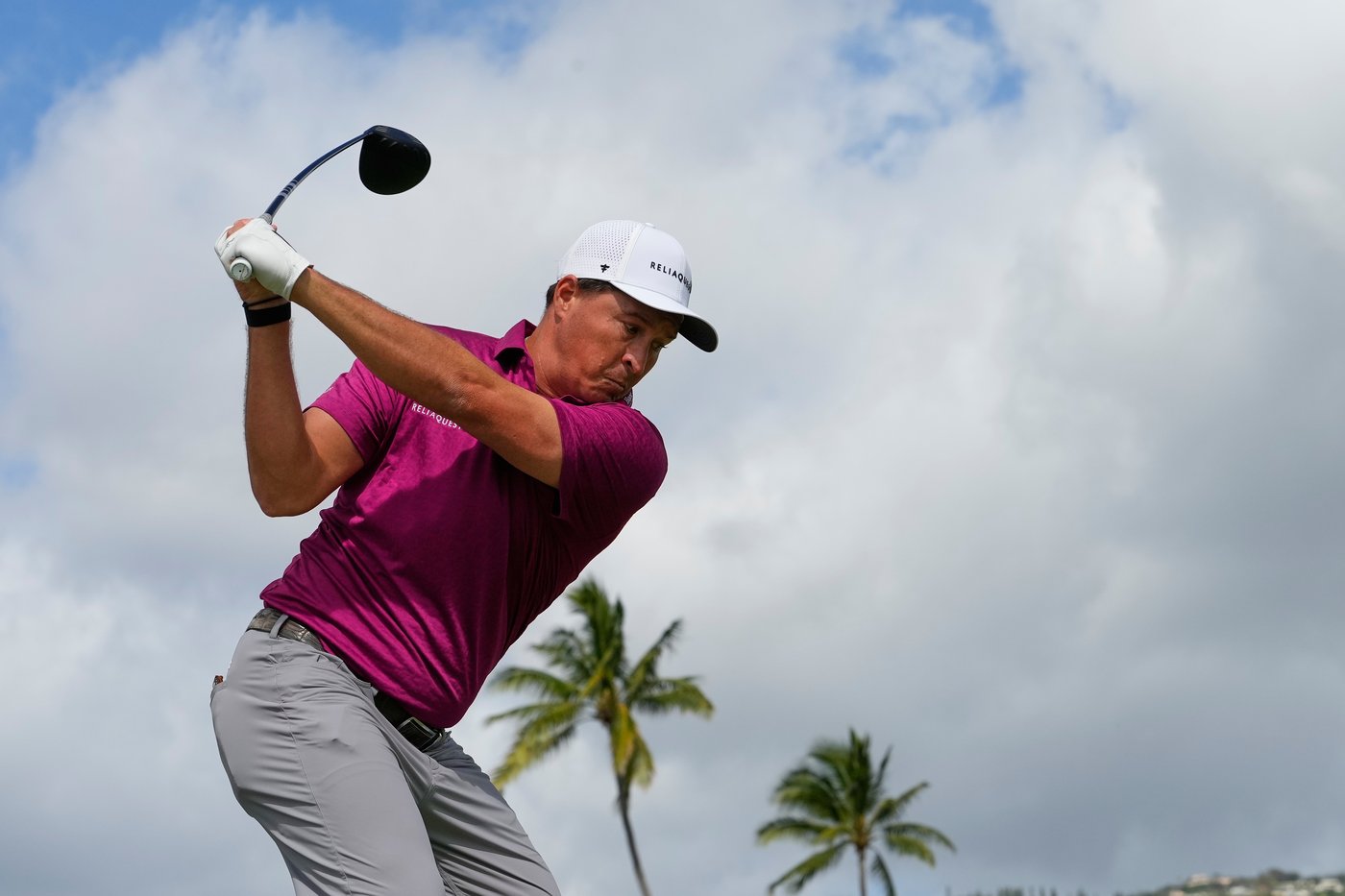 Defending champion Nick Taylor tied for Sony Open lead | iNFOnews.ca