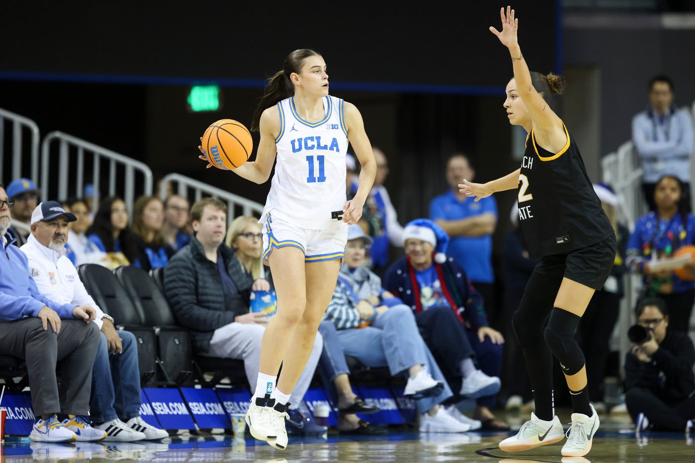 No. 4 UCLA women rout winless Long Beach State 106-44 in largest victory of the season | iNFOnews.ca