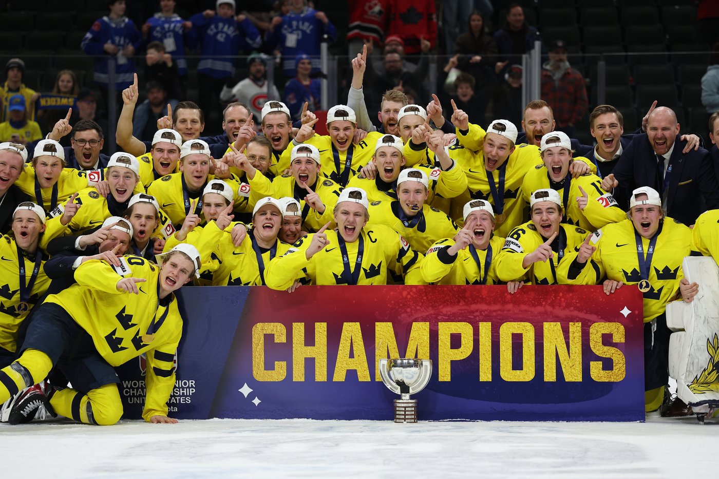Sweden beats Czechia 4-2 for its third world junior hockey title | iNFOnews.ca