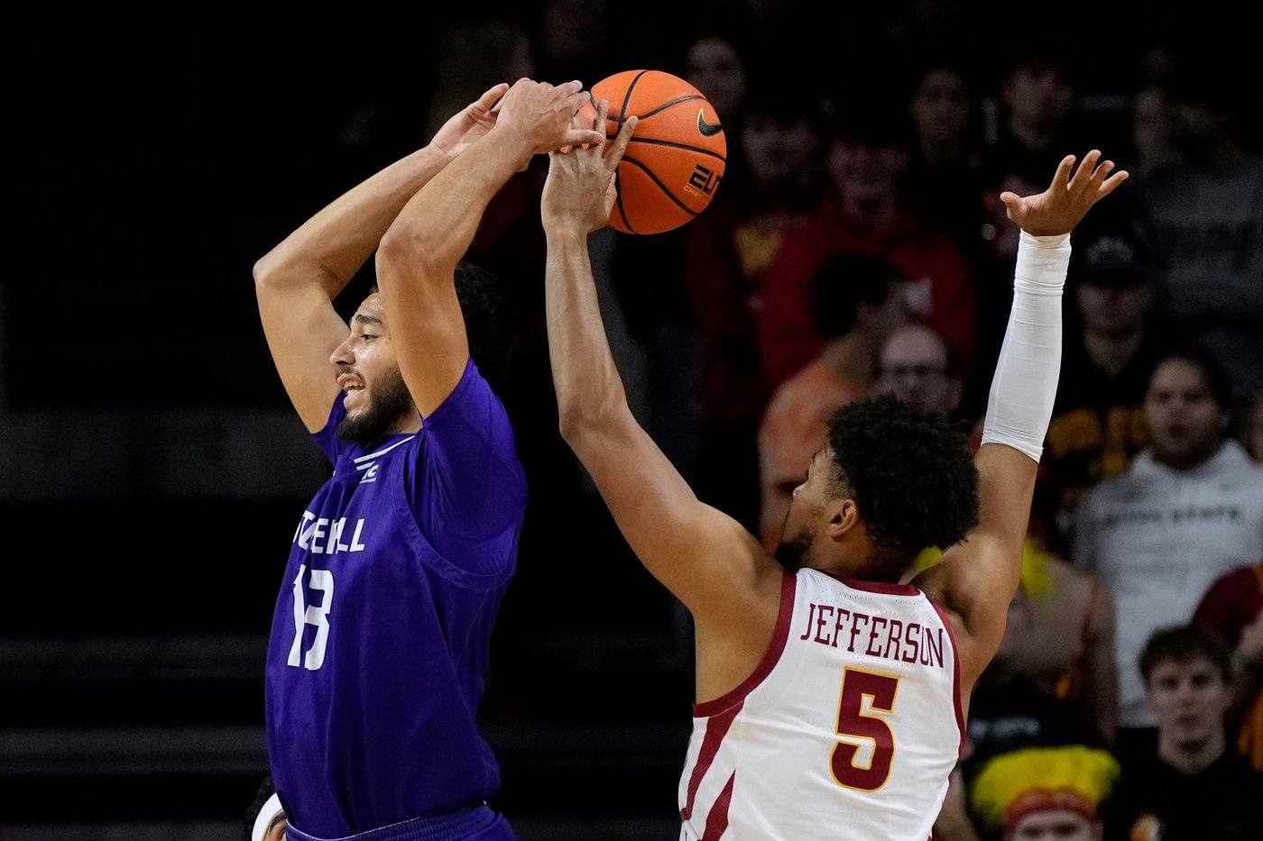 Jefferson and Lipsey lead No. 16 Iowa State to 96-57 win over Stonehill | iNFOnews.ca