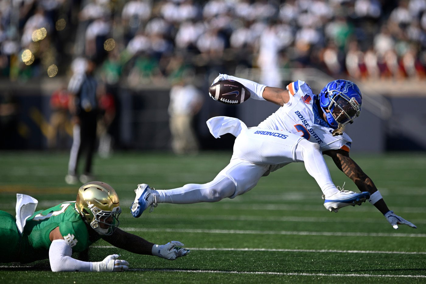 Leonard Moore has 2 interceptions and No. 21 Notre Dame beats Boise State 28-7 | iNFOnews.ca