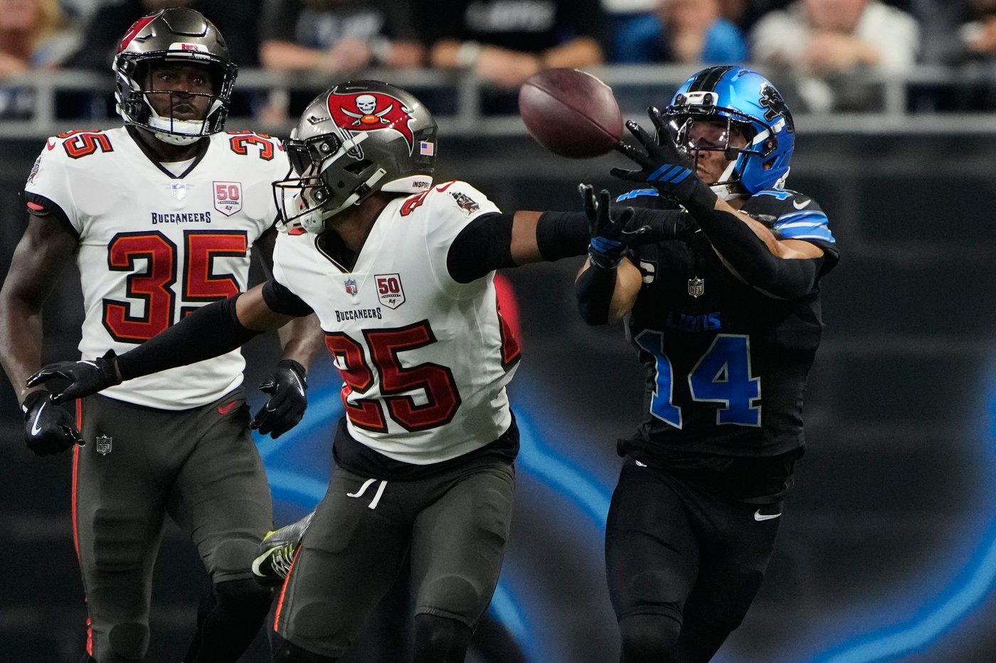 Fantasy plays: Players to start and sit for NFL Week 9 | iNFOnews.ca