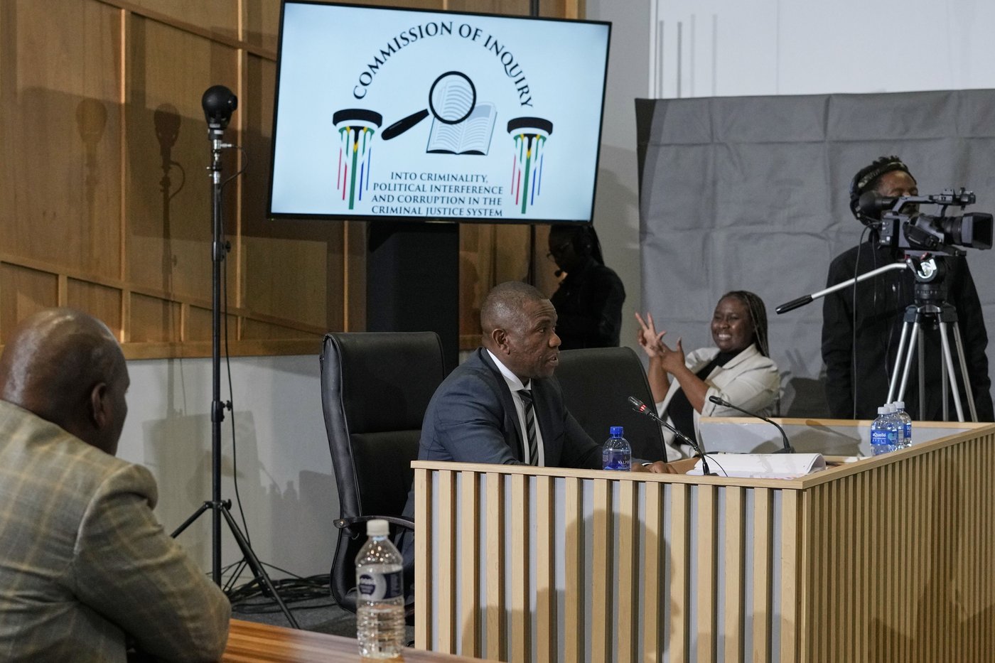 Top police official testifies on criminal syndicate infiltration in South Africa | iNFOnews.ca