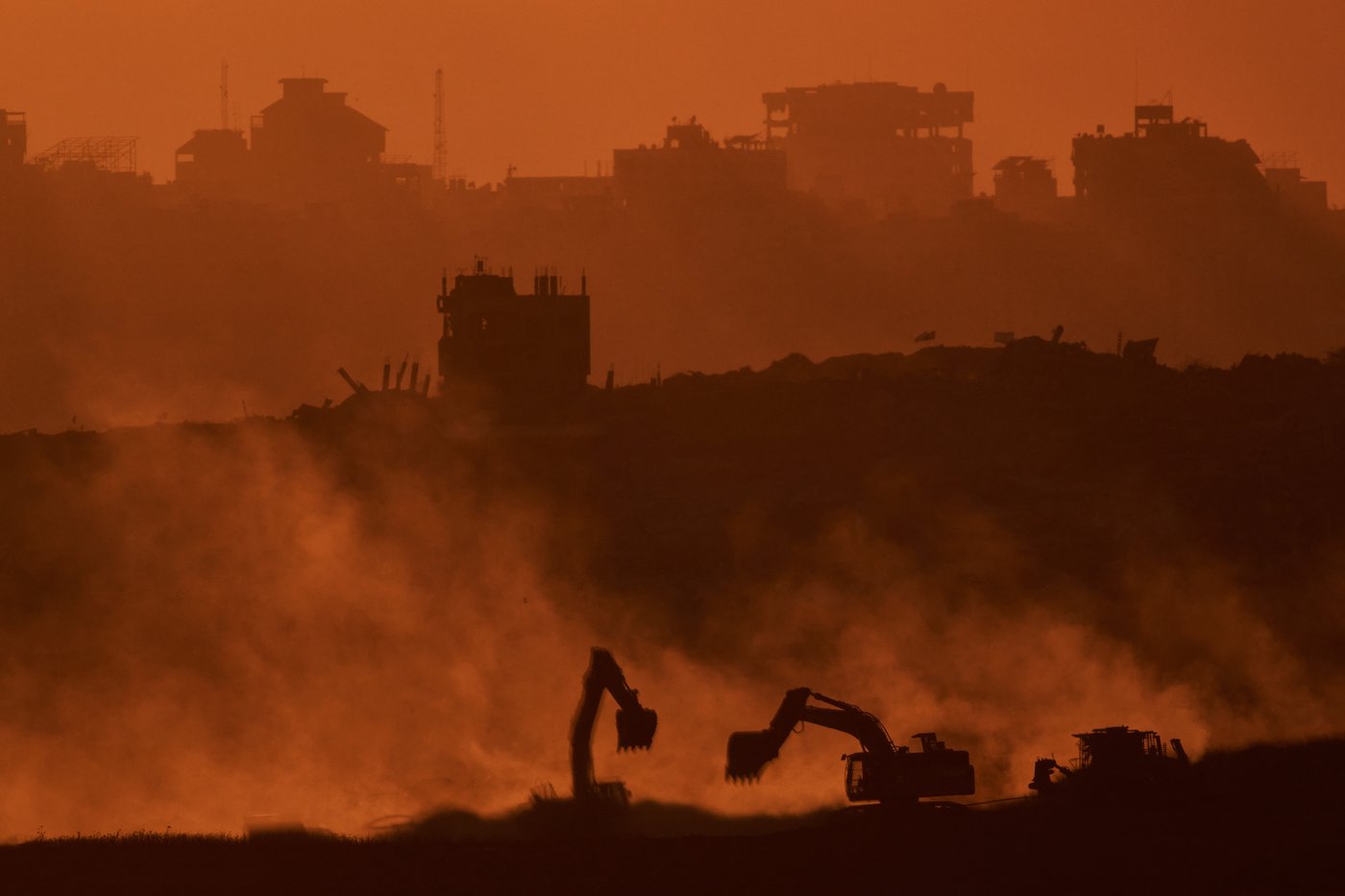 Israel says it has received the remains of 4 more deceased hostages as cuts to aid for Gaza loom | iNFOnews.ca