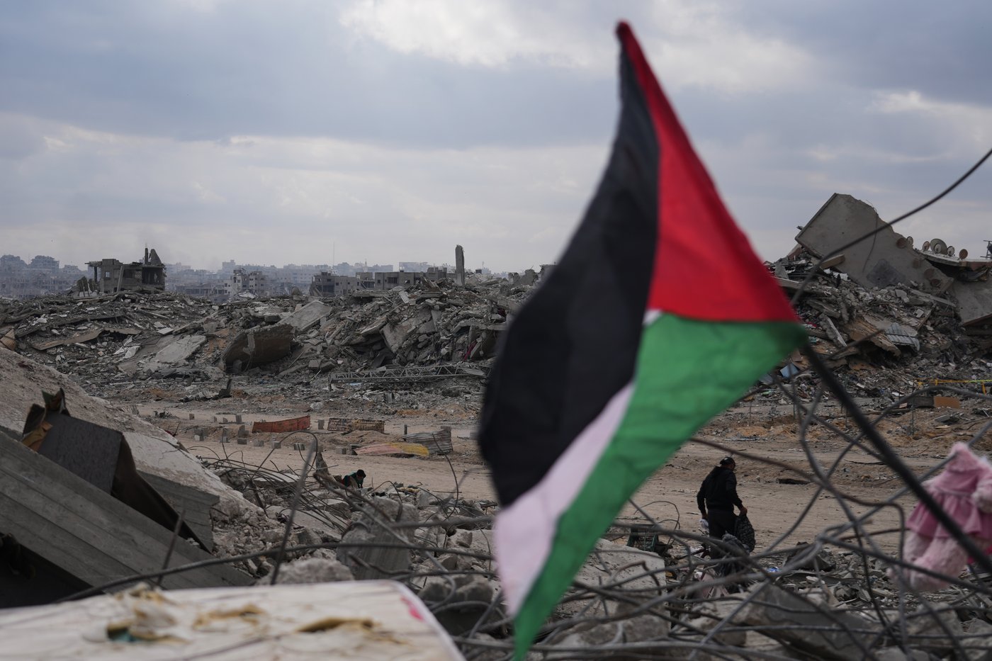 Israel expects hostages to be freed from Gaza 'in a few hours' as ceasefire holds | iNFOnews.ca