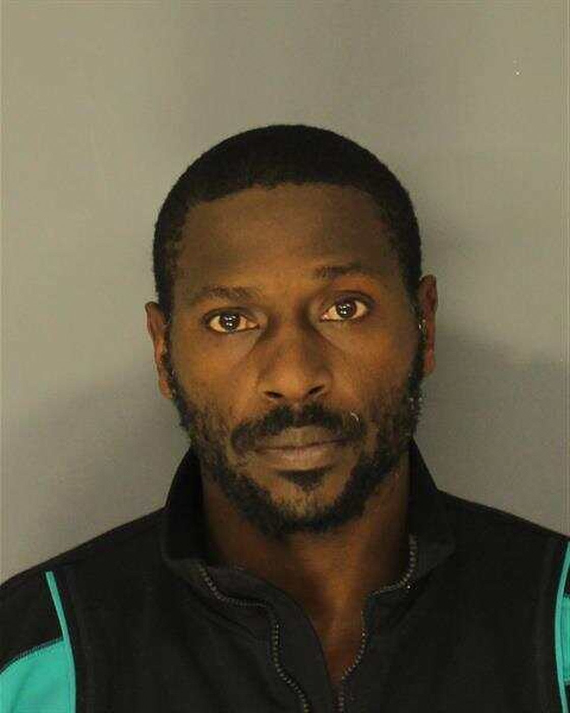 Ex-NFL star Antonio Brown arrested on attempted murder charge in Miami shooting | iNFOnews.ca Ex-NFL star Antonio Brown arrested on attempted murder charge in Miami shooting | iNFOnews.ca