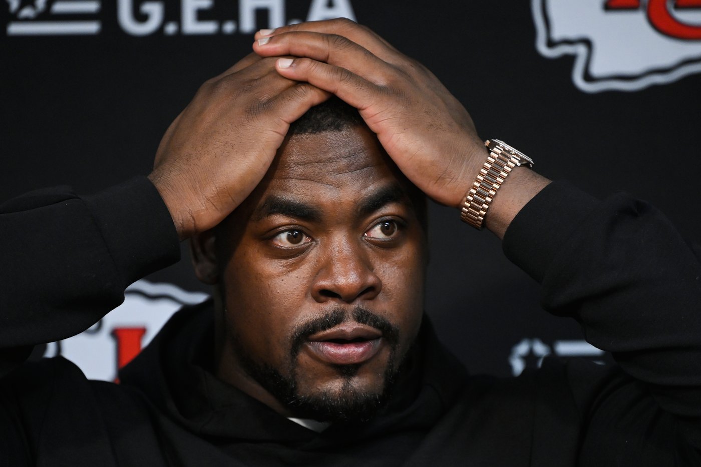 Chiefs lose another QB to a knee injury. Gardner Minshew knocked out of loss to Titans | iNFOnews.ca