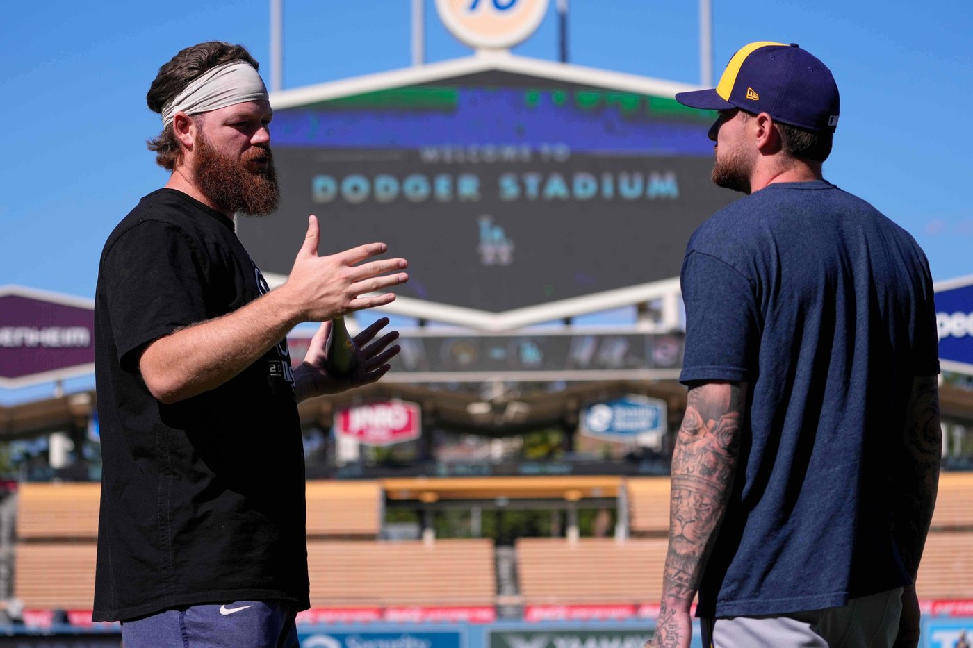 Dodgers' starters dominate Brewers. Glasnow, Ohtani will try to continue the trend in NLCS | iNFOnews.ca Dodgers' starters dominate Brewers. Glasnow, Ohtani will try to continue the trend in NLCS | iNFOnews.ca