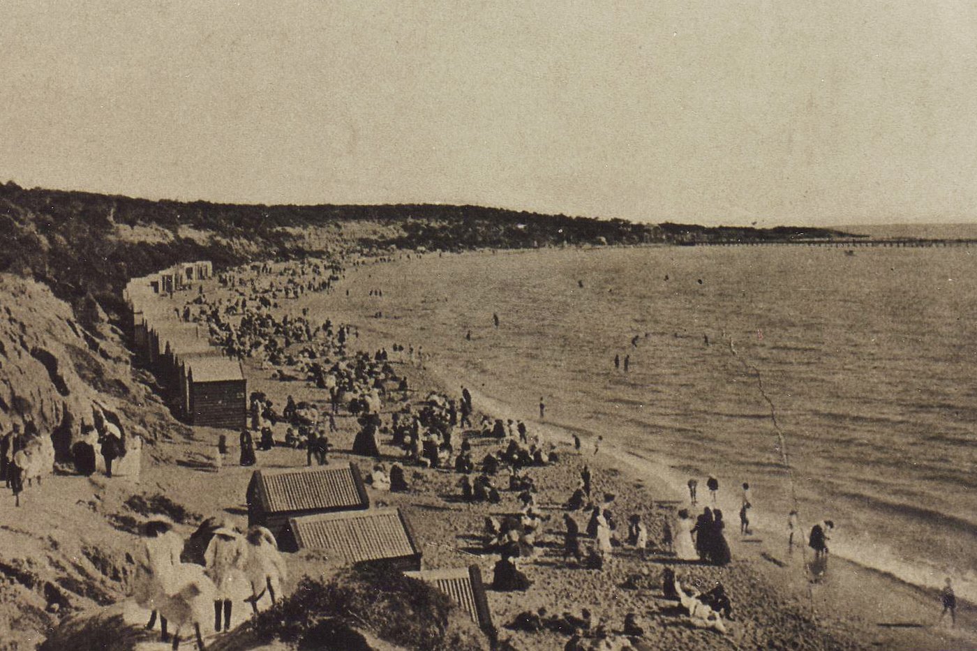 Australia's iconic beach boxes lack the comforts of home but can cost more than a house | iNFOnews.ca