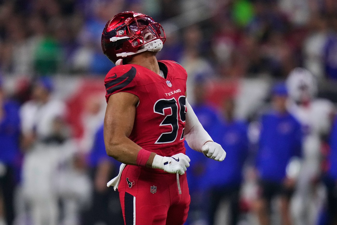Texans get 8 sacks and Calen Bullock forces 3 turnovers in Houston's 23-19 win over Bills | iNFOnews.ca