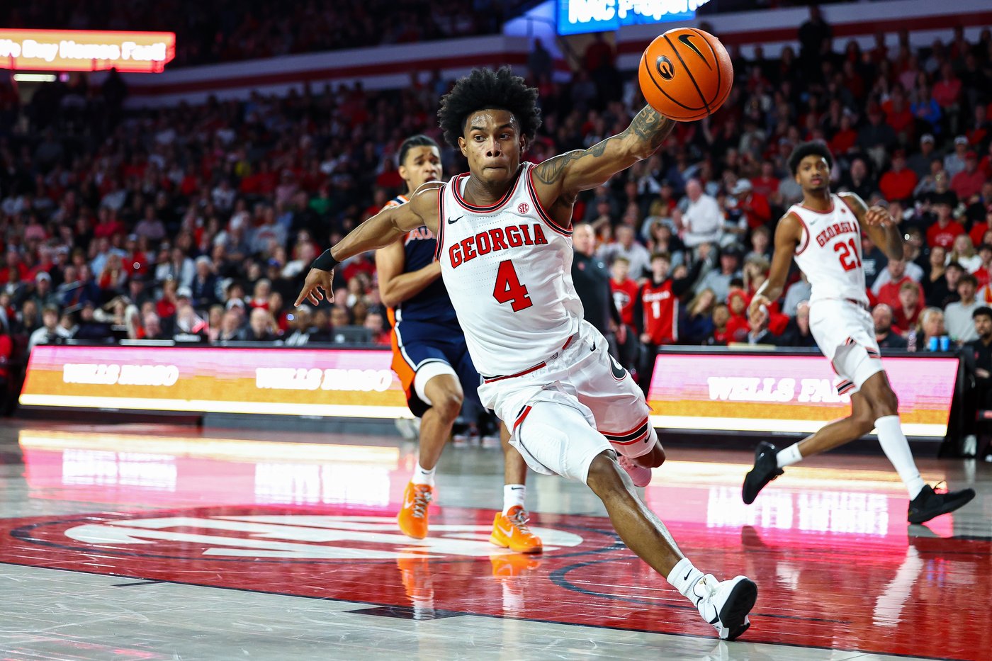 No. 23 Georgia's high-scoring offense enjoys strong start in SEC opener despite rebounding concerns | iNFOnews.ca No. 23 Georgia's high-scoring offense enjoys strong start in SEC opener despite rebounding concerns | iNFOnews.ca