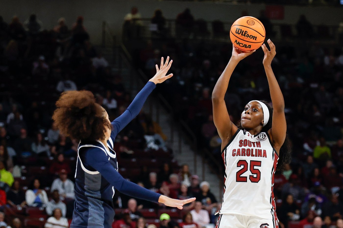 Edwards' career-high 29 points lead No. 3 South Carolina to 95-55 win over Penn State | iNFOnews.ca Edwards' career-high 29 points lead No. 3 South Carolina to 95-55 win over Penn State | iNFOnews.ca
