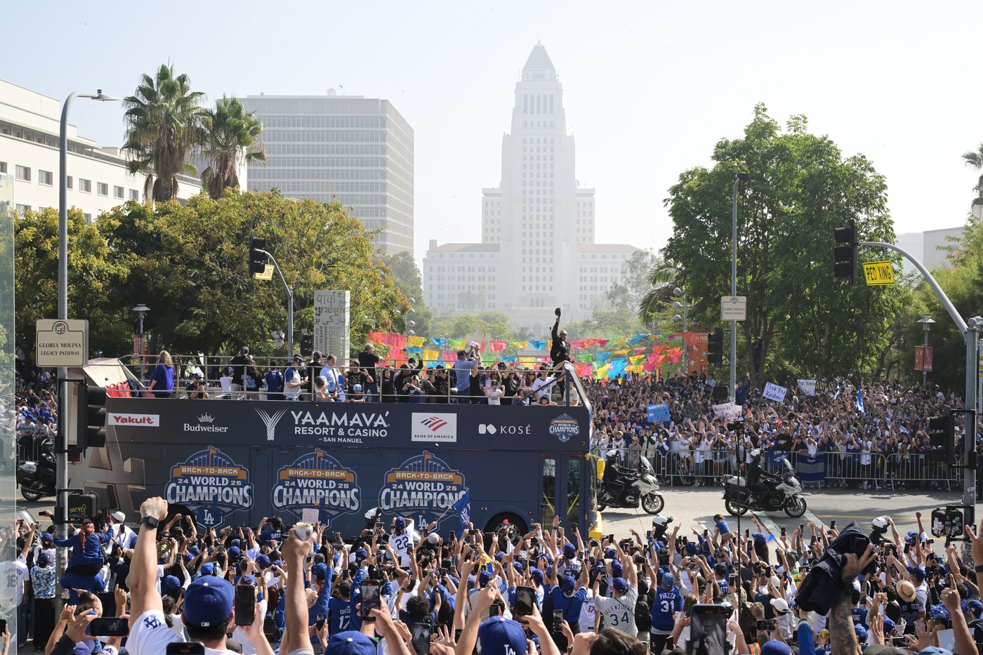 Dodgers celebrate World Series title with downtown parade, stadium rally | iNFOnews.ca