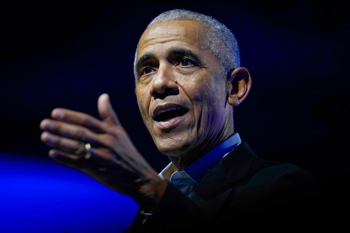 Marc Maron ends his podcast with final guest Barack Obama after 16 years and nearly 1,700 episodes | iNFOnews.ca