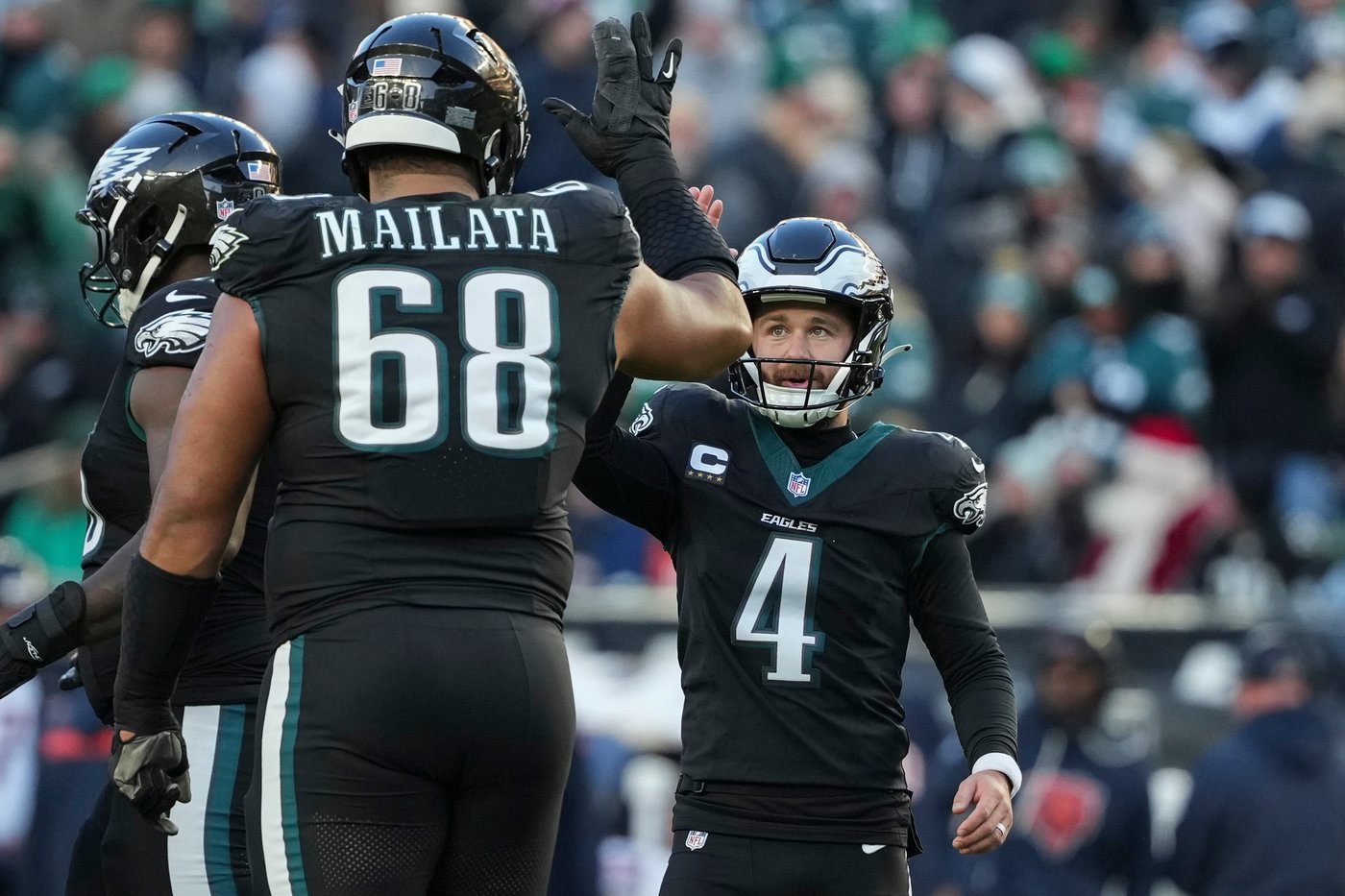 Eagles offensive coordinator Kevin Patullo will keep his job after Hurts, Barkley struggle again | iNFOnews.ca