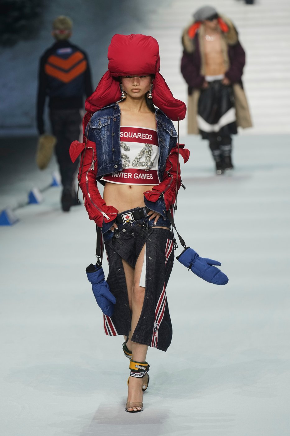 See the world in vertical: Top photos by AP photojournalists | iNFOnews.ca