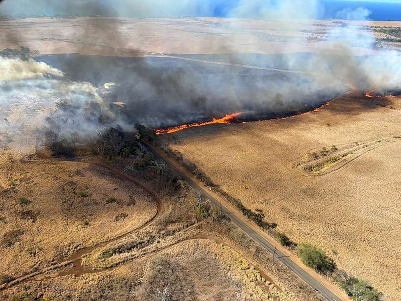Maui officials lift evacuations, close shelters after wildfire threat to north shore town recedes | iNFOnews.ca