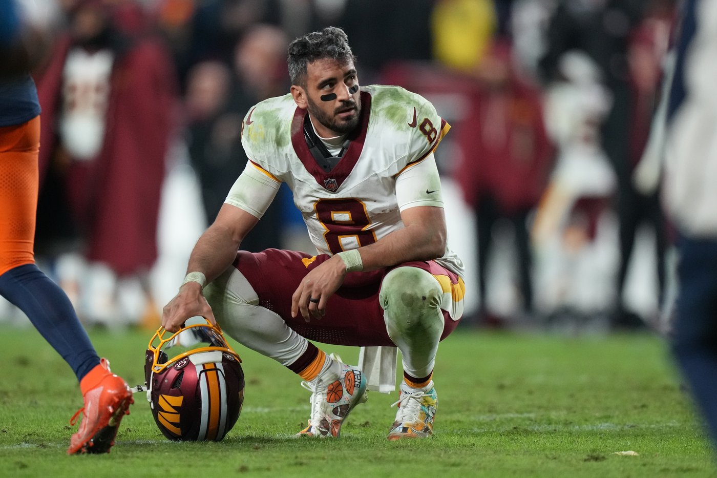 Nik Bonitto bats away 2-point try in OT and Broncos escape with 27-26 win over Commanders | iNFOnews.ca