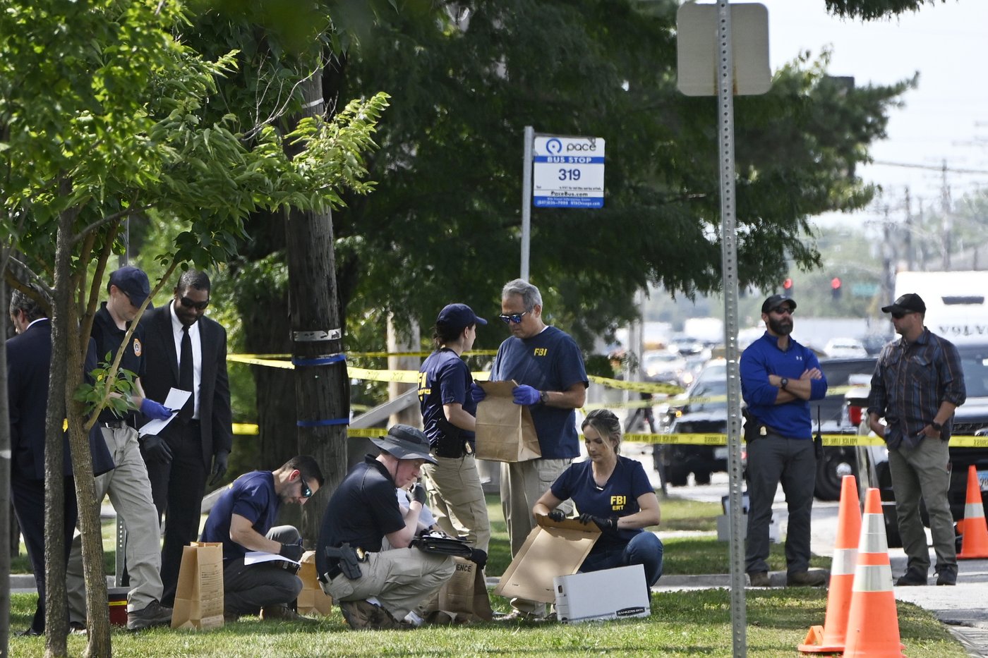 ICE officer fatally shoots suspect after being dragged by car near Chicago, officials say | iNFOnews.ca ICE officer fatally shoots suspect after being dragged by car near Chicago, officials say | iNFOnews.ca