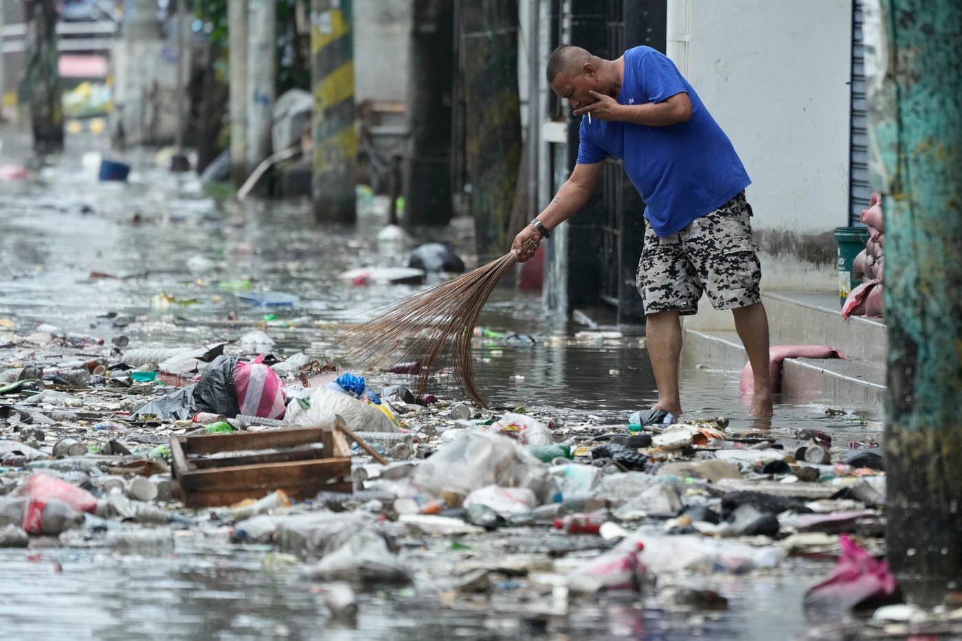 Typhoon Fung-wong leaves damage in the Philippines, in photos | iNFOnews.ca