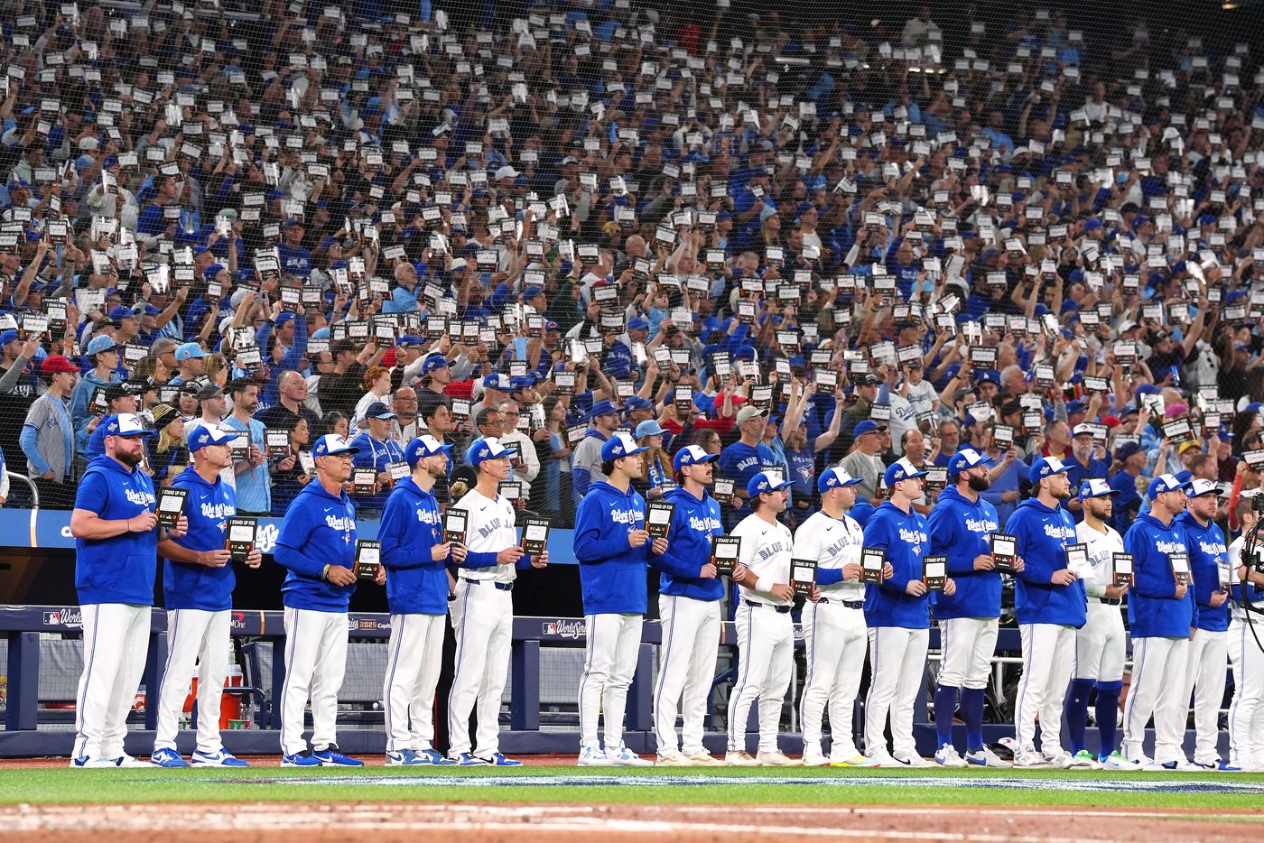 Dodgers beat Jays 5-1 in Game 2 of World Series | iNFOnews.ca